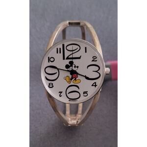 MICKEY MOUSE/DISNEY-Watch with Silver Bangle/bracelet style watch band -Classic!